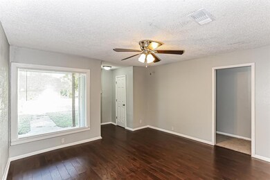 1401 Granbury St, Cleburne, TX 76033 - photo 5