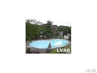 1590 Alta Dr unit 18, Whitehall, PA 18052 - photo 4