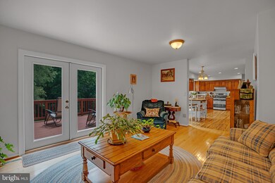 275 Southdale Ct, Dunkirk, MD 20754 - photo 4