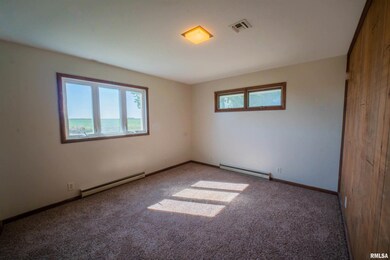 2133 145th St, Cameron, IL 61423 - photo 7