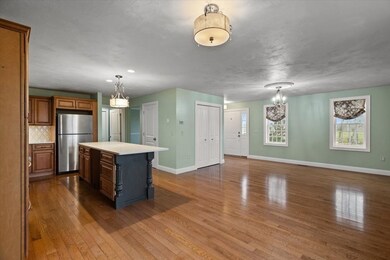 60 Franklin St, Halifax, MA 02338 - photo 4