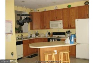 11105 Little Fox Ln, Germantown, MD 20876 - photo 4