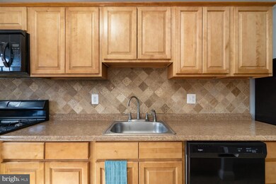 933 Middlesex Rd, Essex, MD 21221 - photo 2