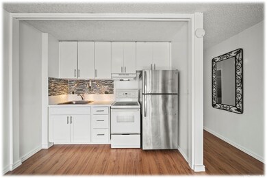 Fairway Villa unit 1505, Honolulu, HI 96815 - photo 7