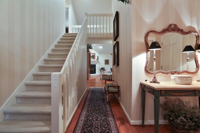 Entry/stairs