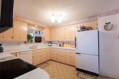 70 Beth Rd, Tiverton, RI 02878 - photo 7