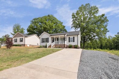 910 Fermer Rd, Asheboro, NC 27203 - photo 4