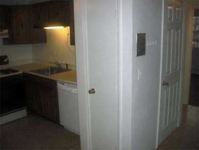 5 Karen Cir unit 8, Billerica, MA 01821 - photo 5