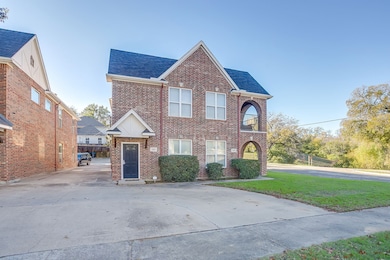 2700 Mccart Ave, Fort Worth, TX 76110 - photo 3