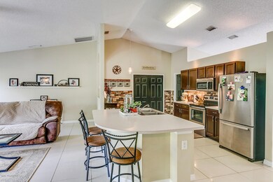 15_6365Ainsworth4316_mls