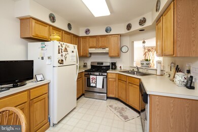 11915 Thurloe Dr, Lutherville Timonium, MD 21093 - photo 7