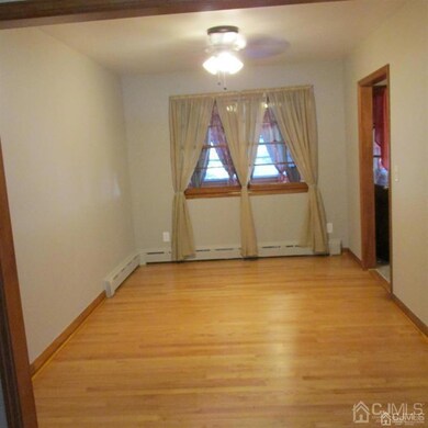 1818 W 4th St unit Right, Dunellen, NJ 08812 - photo 3