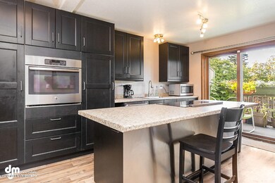 Kitchen_IMG_6623-SMALL