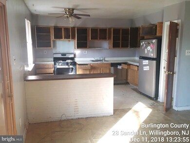 28 Sandal Ln, Willingboro, NJ 08046 - photo 5