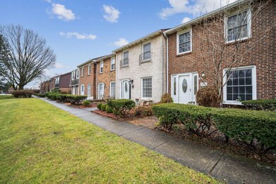 578 Dlyn St unit G5, Columbus, OH 43228 - photo 4