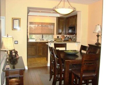 Open floor plan of kitchen/dining and family room