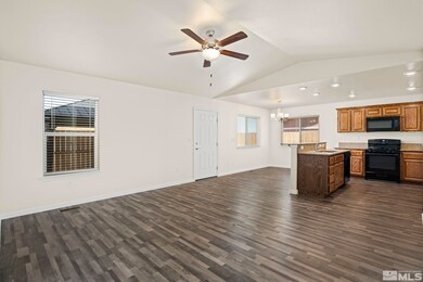 426 Fort Sutter Blvd, Fernley, NV 89408 - photo 3