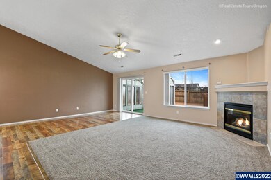 1098 S 7th St, Independence, OR 97351 - photo 7