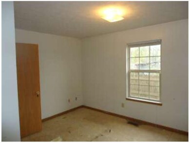 810 Johnson Ave, Franklin, IN 46131 - photo 5