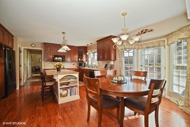 603 Ashbrooke Ct unit 5, Saint Charles, IL 60175 - photo 4