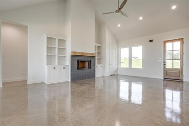 1048 Agnes Cir, Springtown, TX 76082 - photo 3