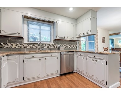 31 Bradford St, North Andover, MA 01845 - photo 3