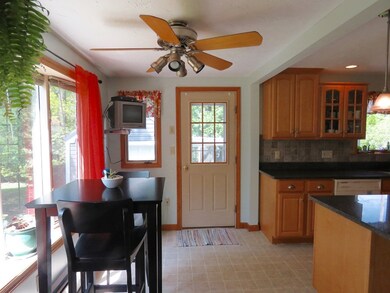 54 Anderson Ave, Worcester, MA 01604 - photo 5