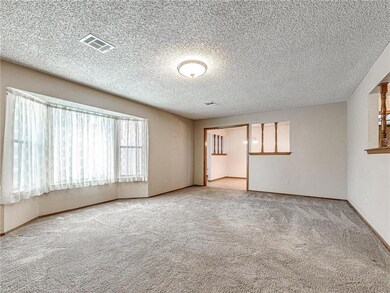 303 Hardesty Dr, Shawnee, OK 74804 - photo 7