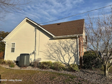 11 Bear Oak Ct, Cecilia, KY 42724 - photo 7