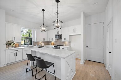 6403 Highland Pine Ln, Houston, TX 77091 - photo 6