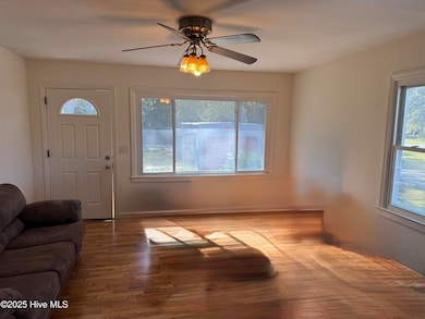 121 Laurel Dr, Wilmington, NC 28401 - photo 2