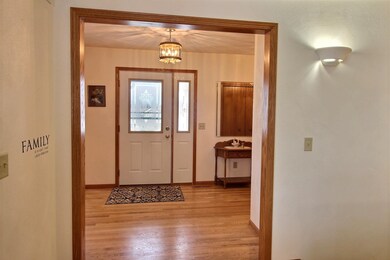 374 Sterling Dr, Oregon, WI 53575 - photo 7