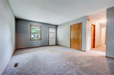 747 Grantwood Ave, Sheffield Lake, OH 44054 - photo 3