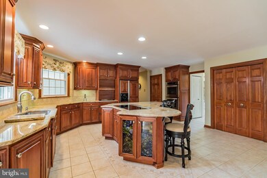 2853 E Fox Chase Cir, Doylestown, PA 18902 - photo 5