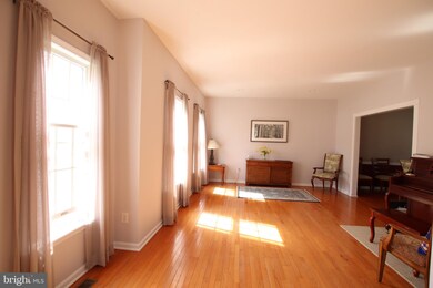 6 Jupiter Hills Ct, Skillman, NJ 08558 - photo 3