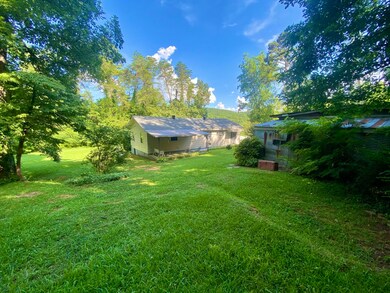 73 Poplar St, Rossville, GA 30741 - photo 6