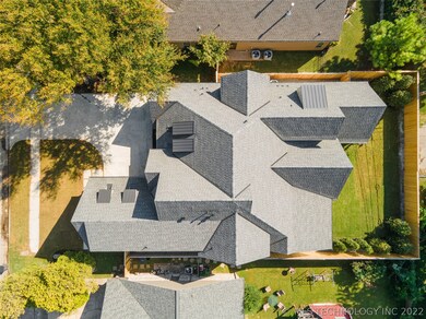 1050 E 34th St, Tulsa, OK 74105 - photo 5