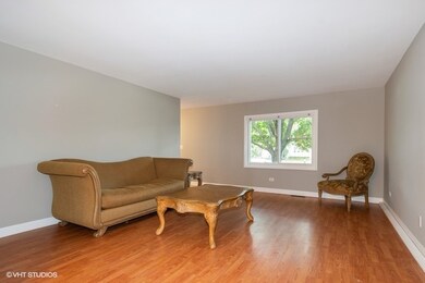 1268 Natchez Trace Cir, Naperville, IL 60540 - photo 3