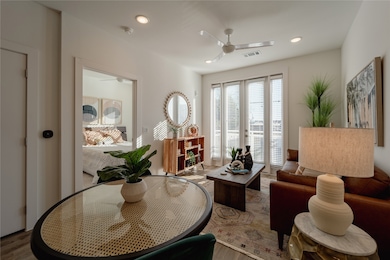 105 S Bishop Ave unit 227-1310, Dallas, TX 75208 - photo 3