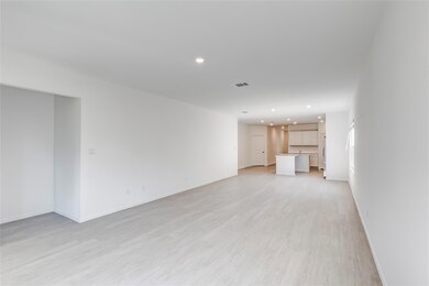 171 Cibolo Creek Loop, Bastrop, TX 78602 - photo 6