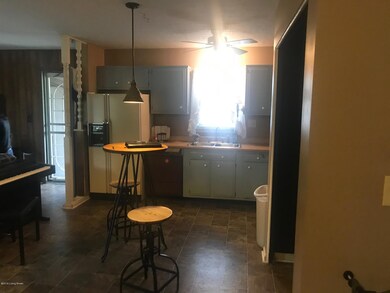 5406 Waltlee Ct, Louisville, KY 40291 - photo 7