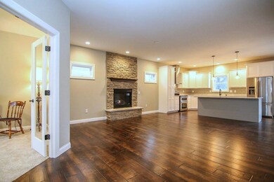 2717 Lynbrook Cir, Fitchburg, WI 53719 - photo 4