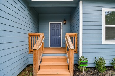 7722 Sealey St, Houston, TX 77088 - photo 3