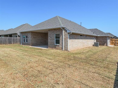 4601 Hidalgo Ave, Mustang, OK 73064 - photo 6