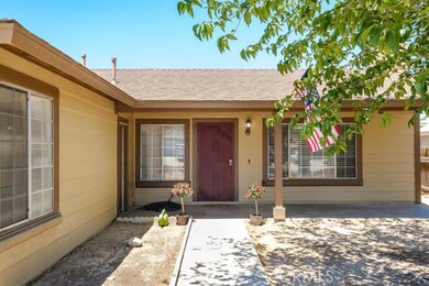 14430 Navarro Dr, Victorville, CA 92395 - photo 4