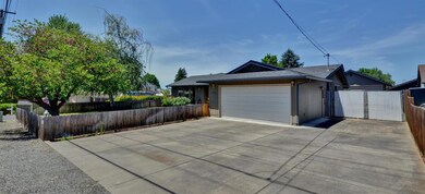 2391 Spring St, Medford, OR 97504 - photo 7