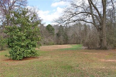 1135 Lawrence Rd, Clover, SC 29710 - photo 4