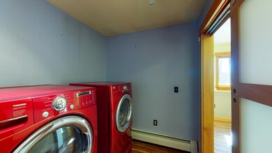 866-Union-Rd-Appleton-ME-Laundry