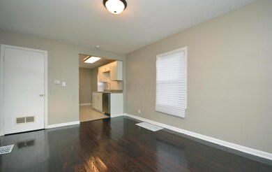 Living Room (3)