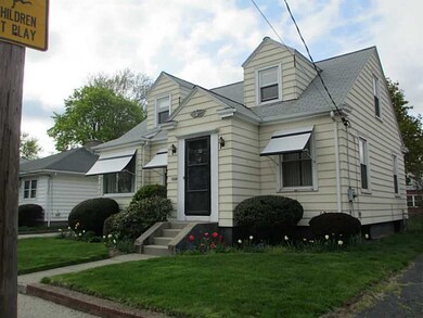 72 Martin St, Pawtucket, RI 02861 - photo 2